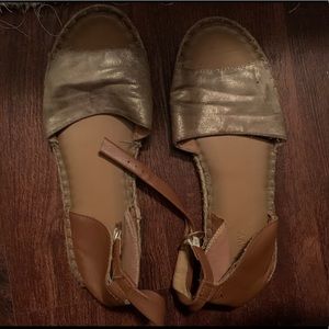 Women’s Old Navy Sandals Gold